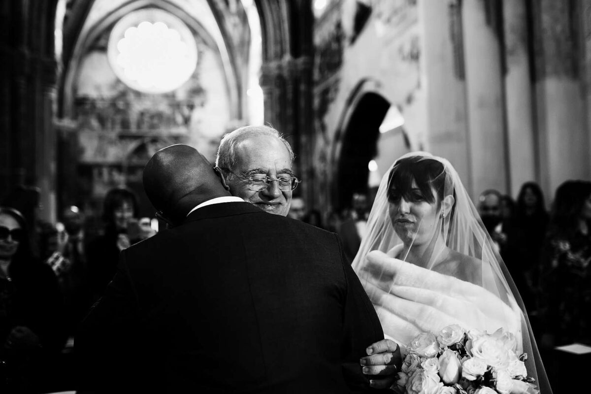 Valentina and Mijlous wedding in Puglia: timeless charm