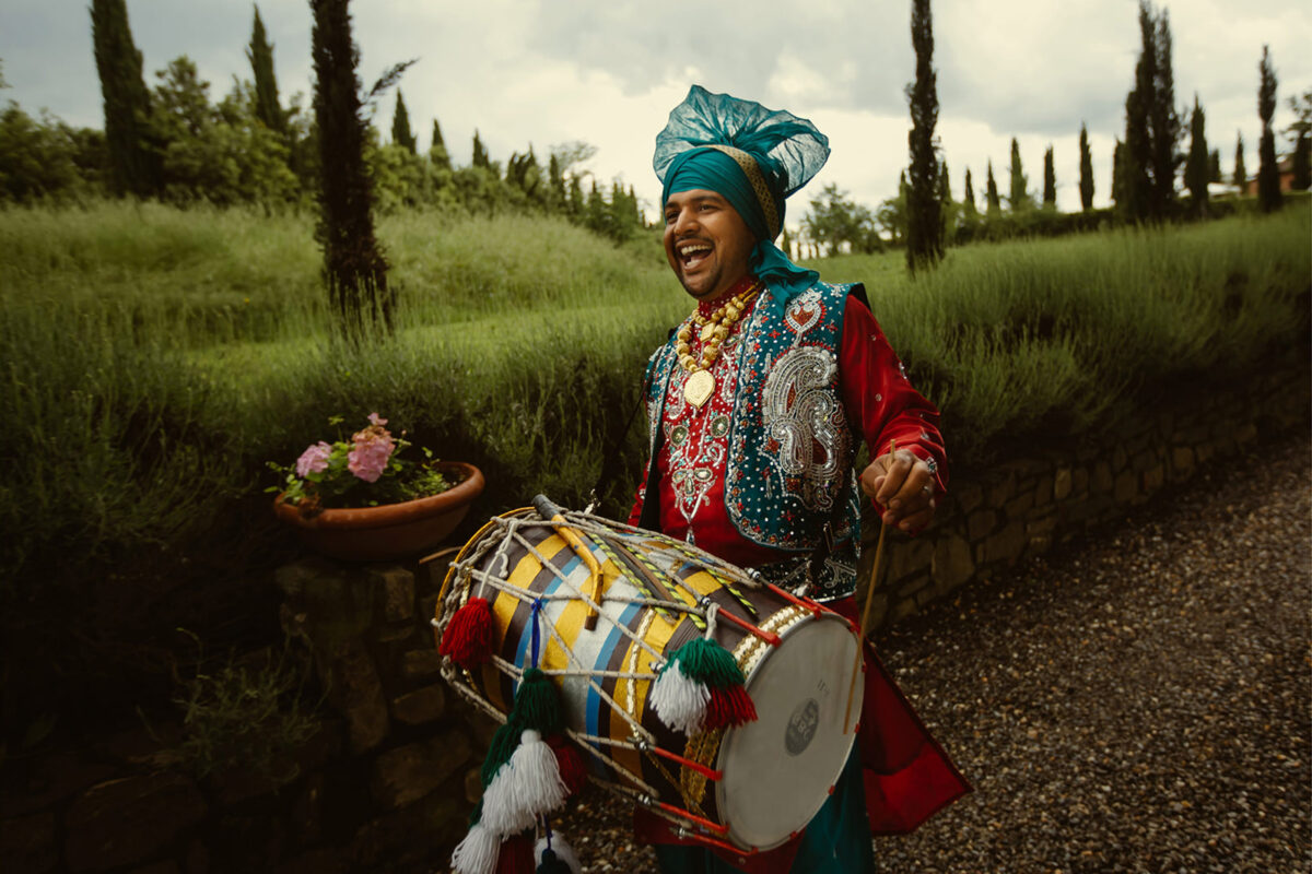 Matrimonio indiano in Toscana: l’atmosfera della campagna, i colori e le tradizioni