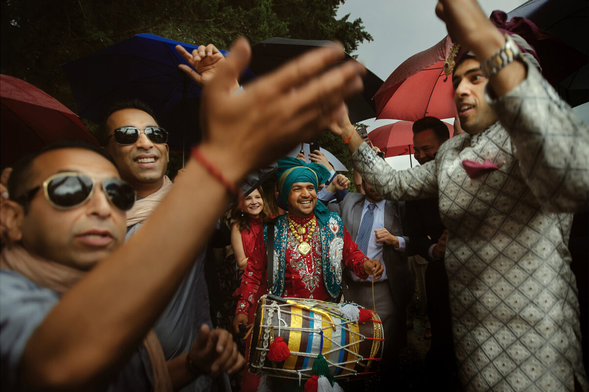 Matrimonio indiano in Toscana: l’atmosfera della campagna, i colori e le tradizioni
