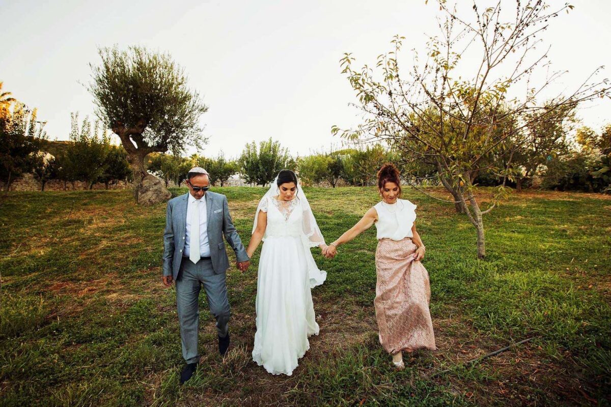 Nozze ebraiche tra gli ulivi della Puglia