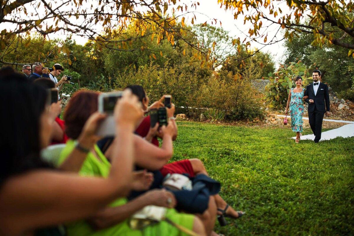 Nozze ebraiche tra gli ulivi della Puglia