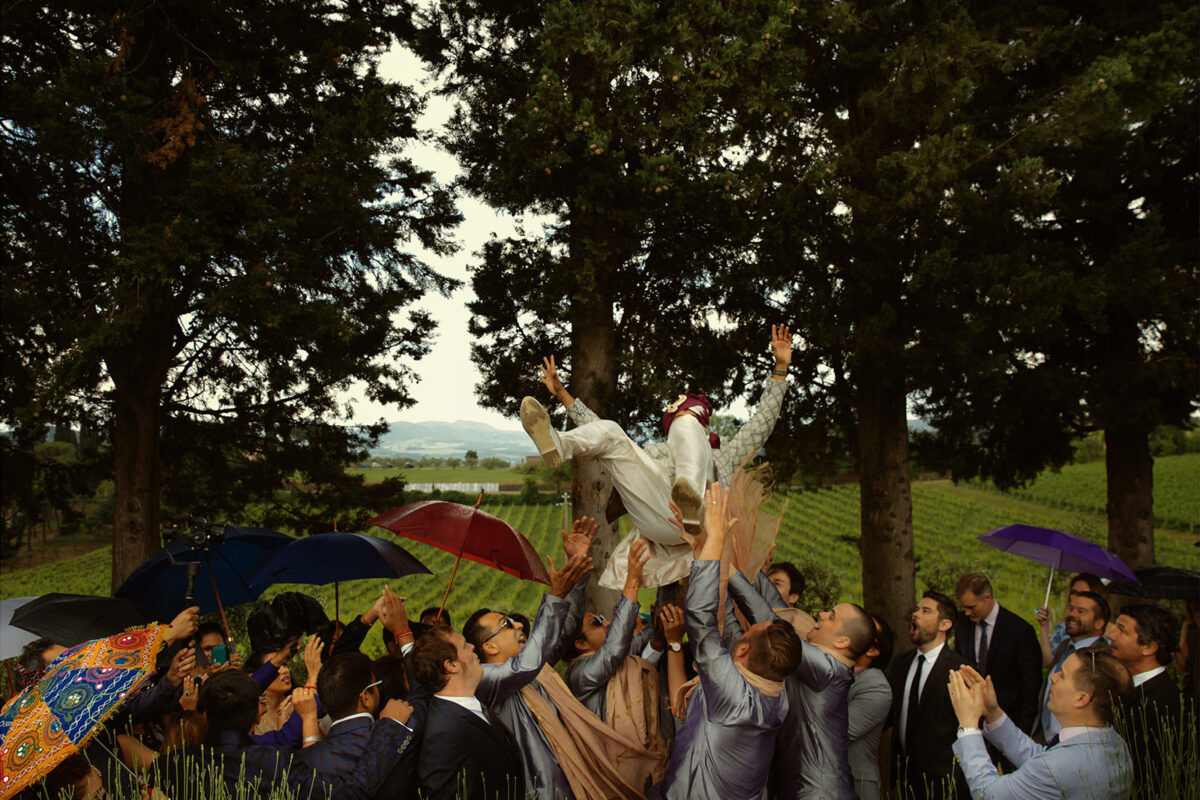 Matrimonio indiano in Toscana: l’atmosfera della campagna, i colori e le tradizioni