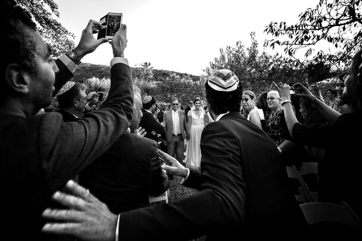 Nozze ebraiche tra gli ulivi della Puglia