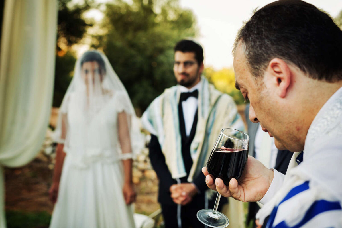 Nozze ebraiche tra gli ulivi della Puglia