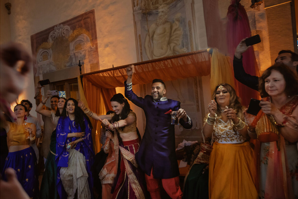 Matrimonio indiano in Toscana: l’atmosfera della campagna, i colori e le tradizioni