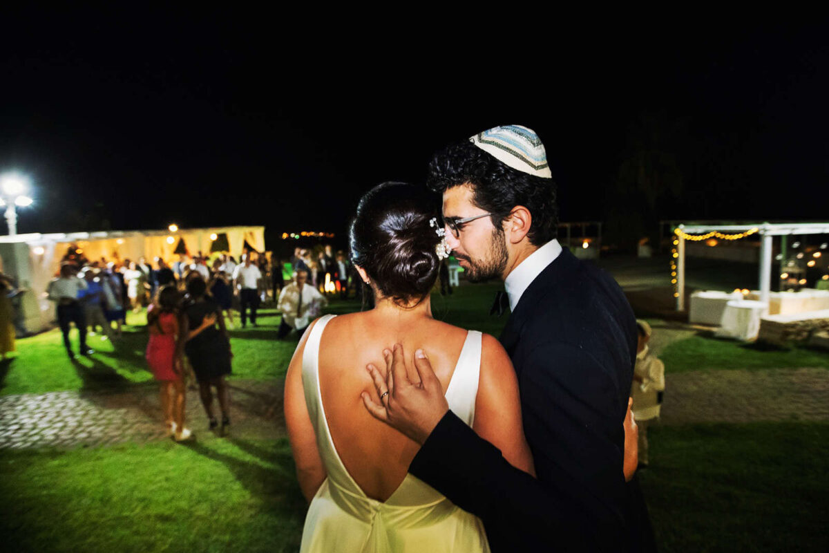 Nozze ebraiche tra gli ulivi della Puglia